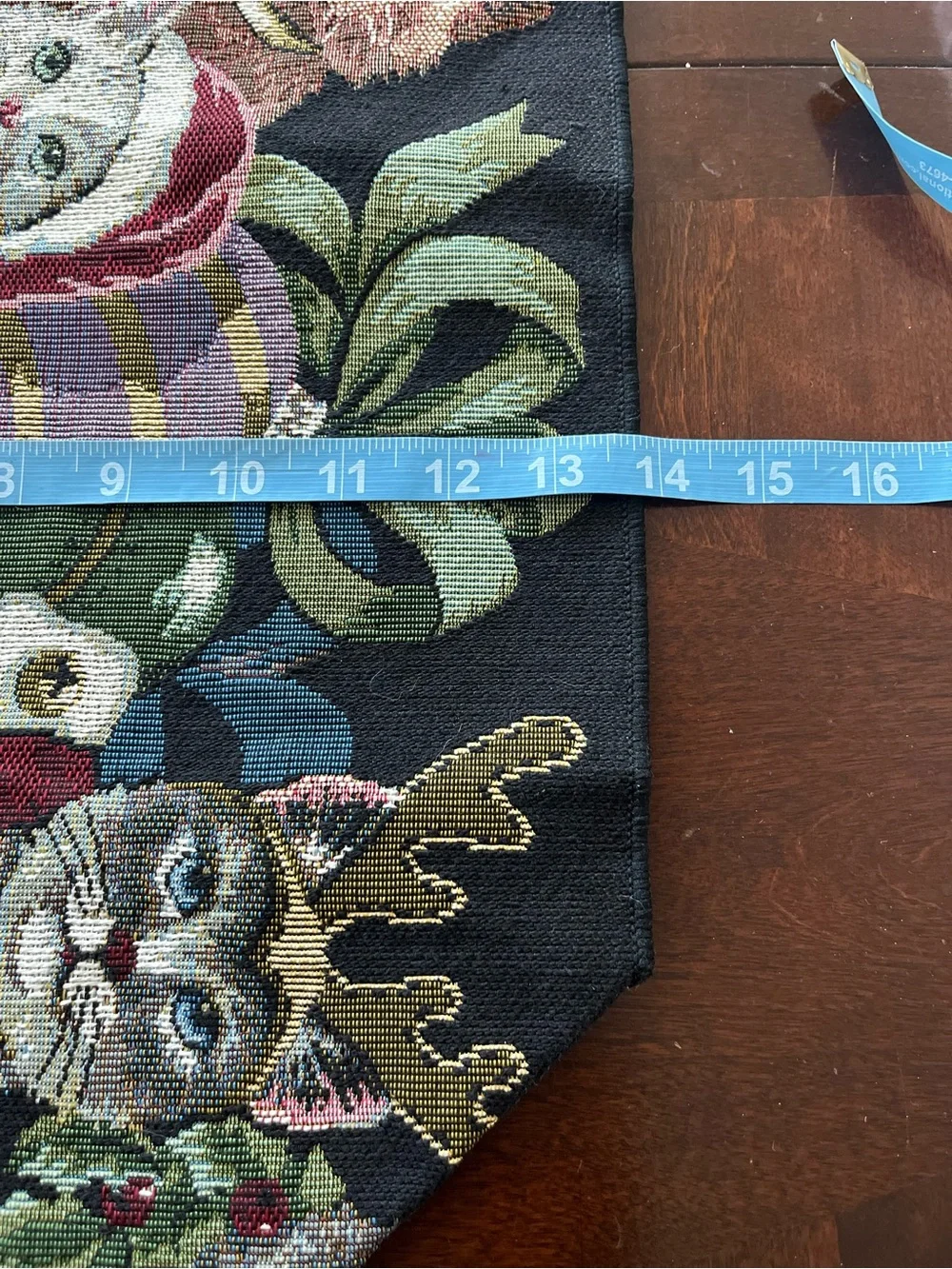 Cats & Kittens Christmas Tapestry Table Runner w/Tassels 52